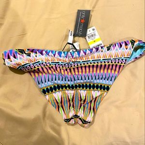 NWT Bikini bottom, size medium, multicolor. Gathered bottom.